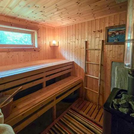 Cozy Timber From 1966 With Sauna